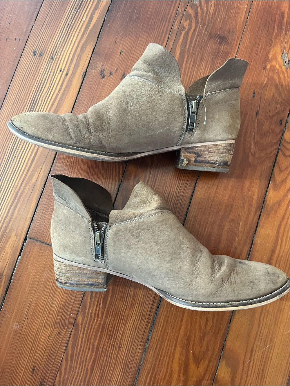 Seychelles Taupe Gray Leather Pointed Toe Ankle Booties Size 10